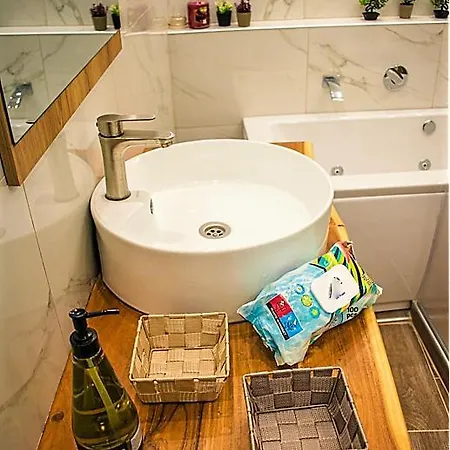 Apartment Sweet Dream *